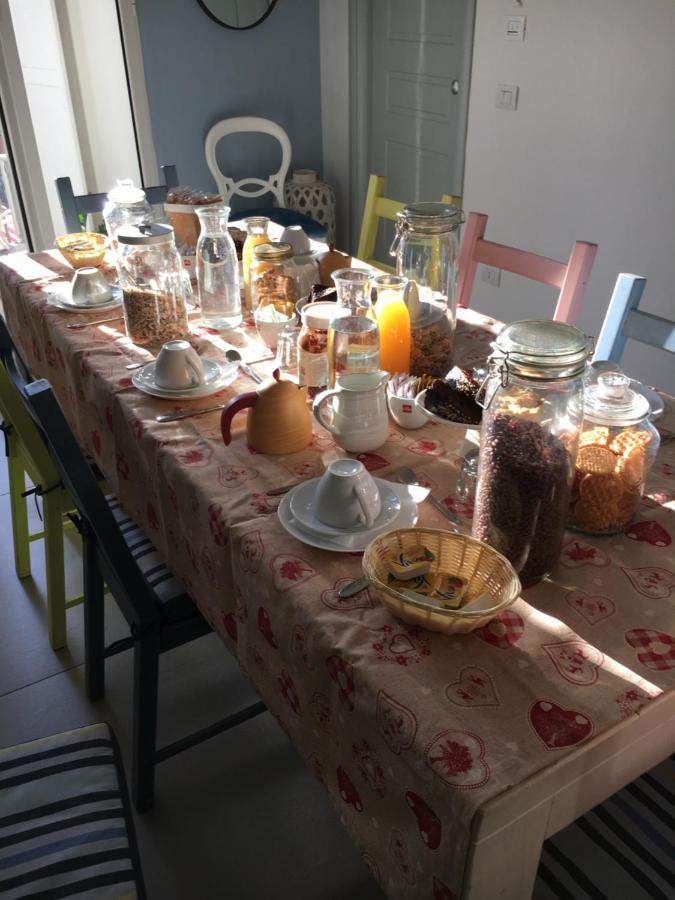 A Casa Di Anna Bed & Breakfast Napoli Bagian luar foto