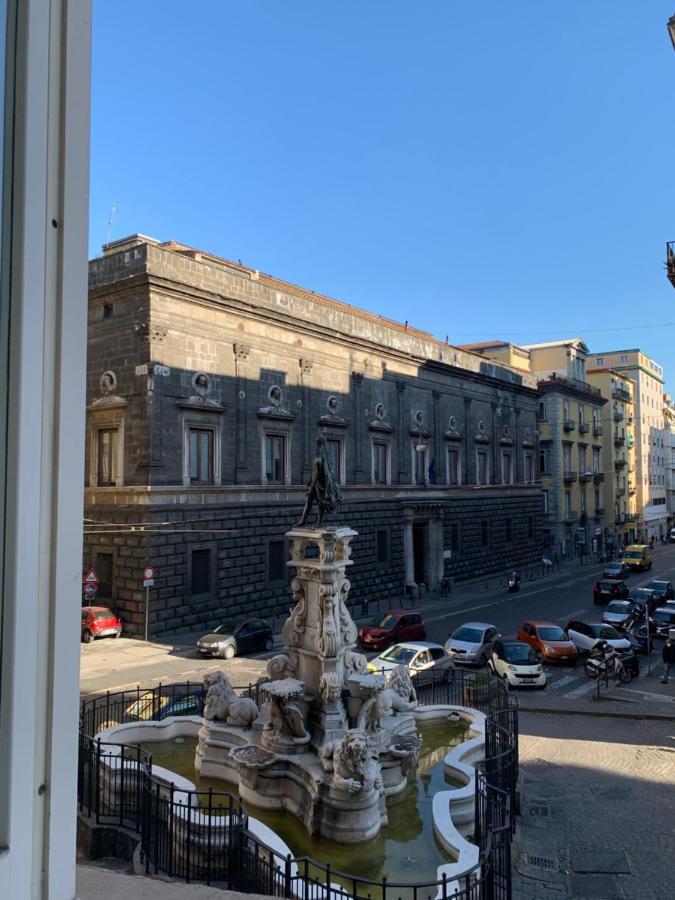A Casa Di Anna Bed & Breakfast Napoli Bagian luar foto