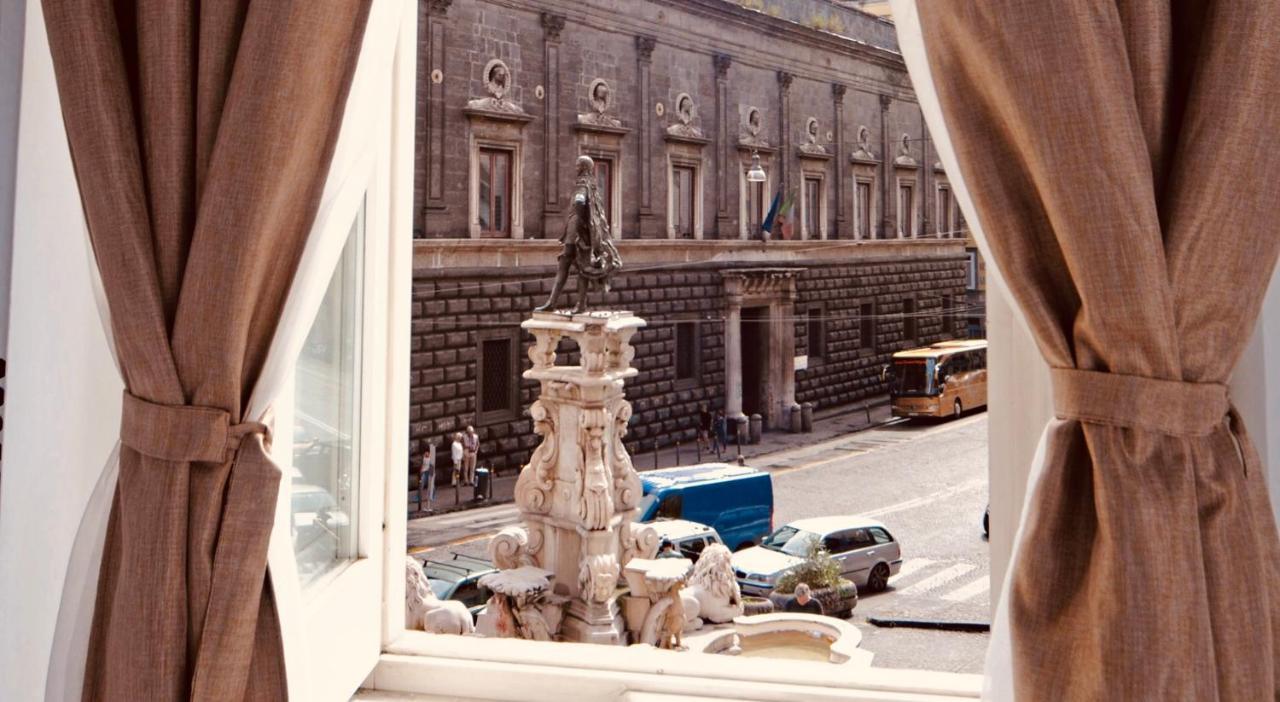 A Casa Di Anna Bed & Breakfast Napoli Bagian luar foto