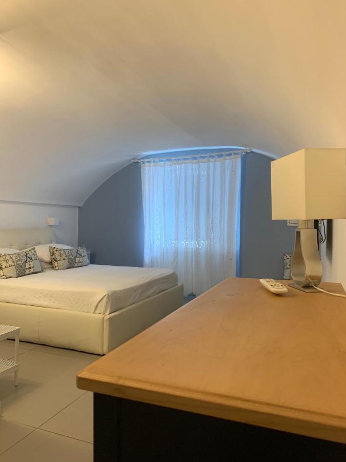 A Casa Di Anna Bed & Breakfast Napoli Bagian luar foto