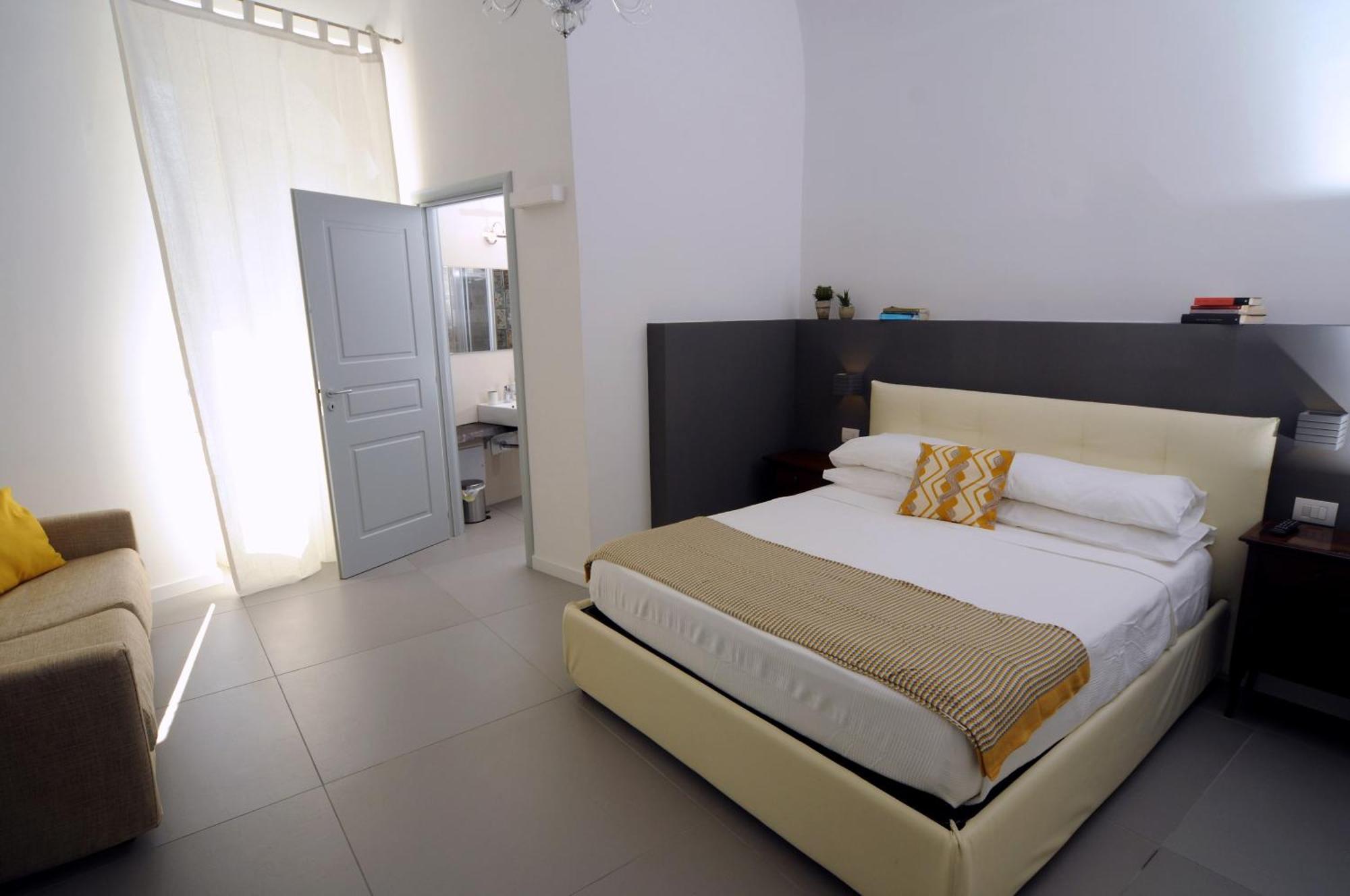 A Casa Di Anna Bed & Breakfast Napoli Bagian luar foto