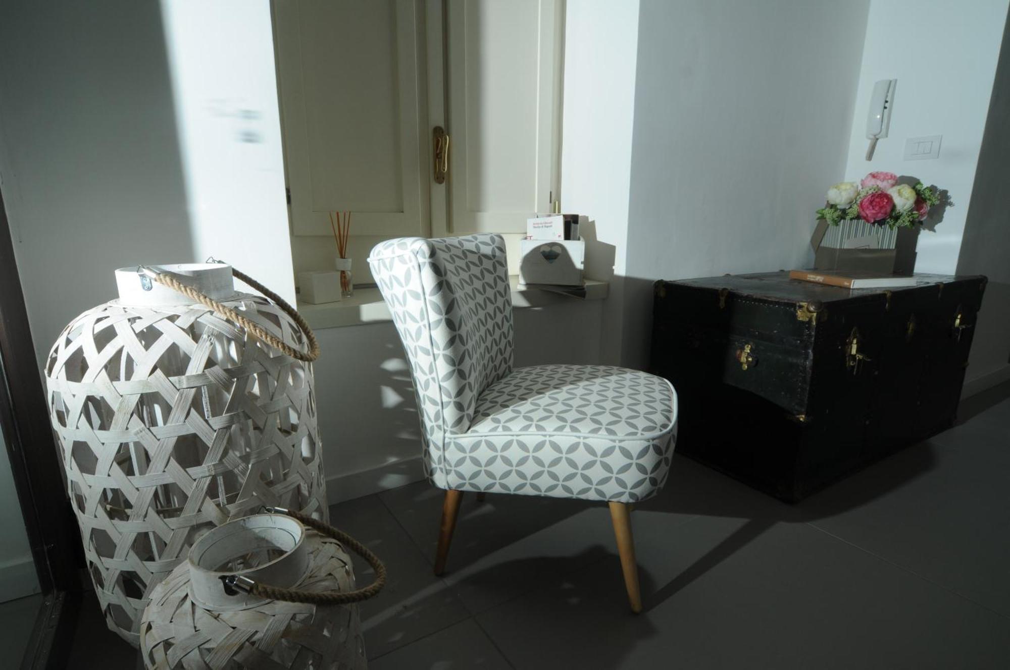 A Casa Di Anna Bed & Breakfast Napoli Bagian luar foto