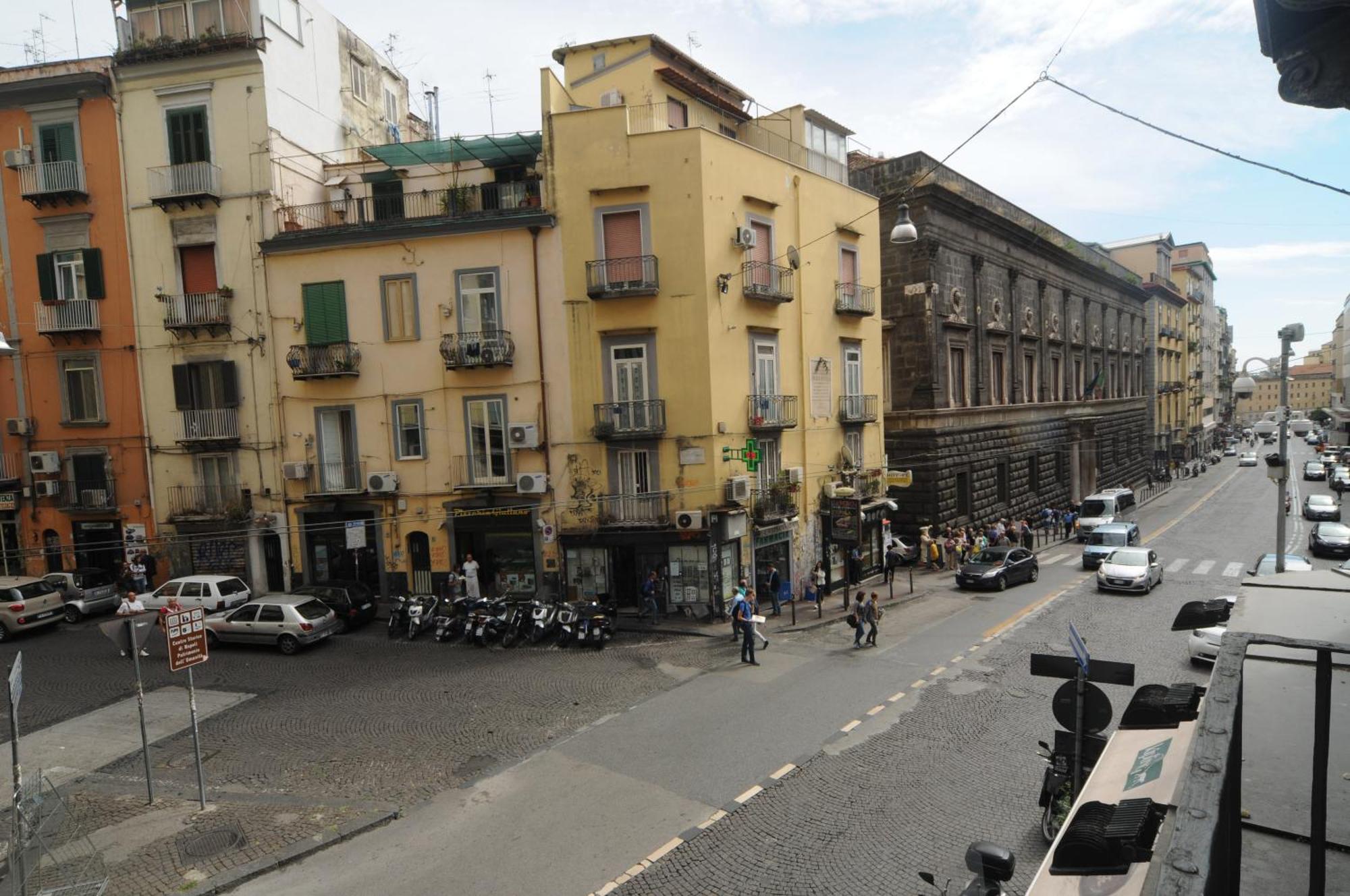 A Casa Di Anna Bed & Breakfast Napoli Bagian luar foto