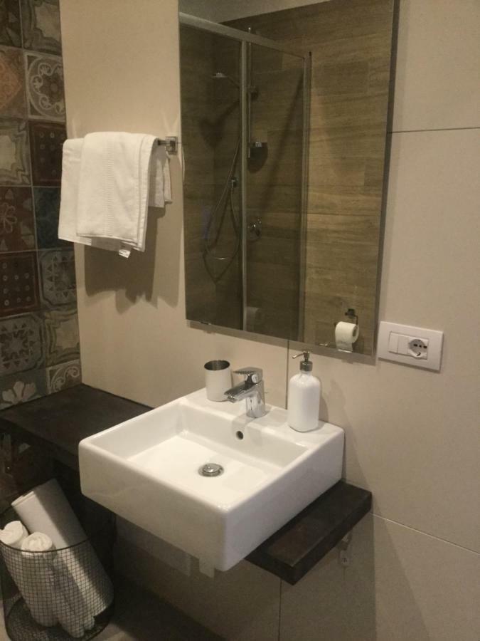 A Casa Di Anna Bed & Breakfast Napoli Bagian luar foto