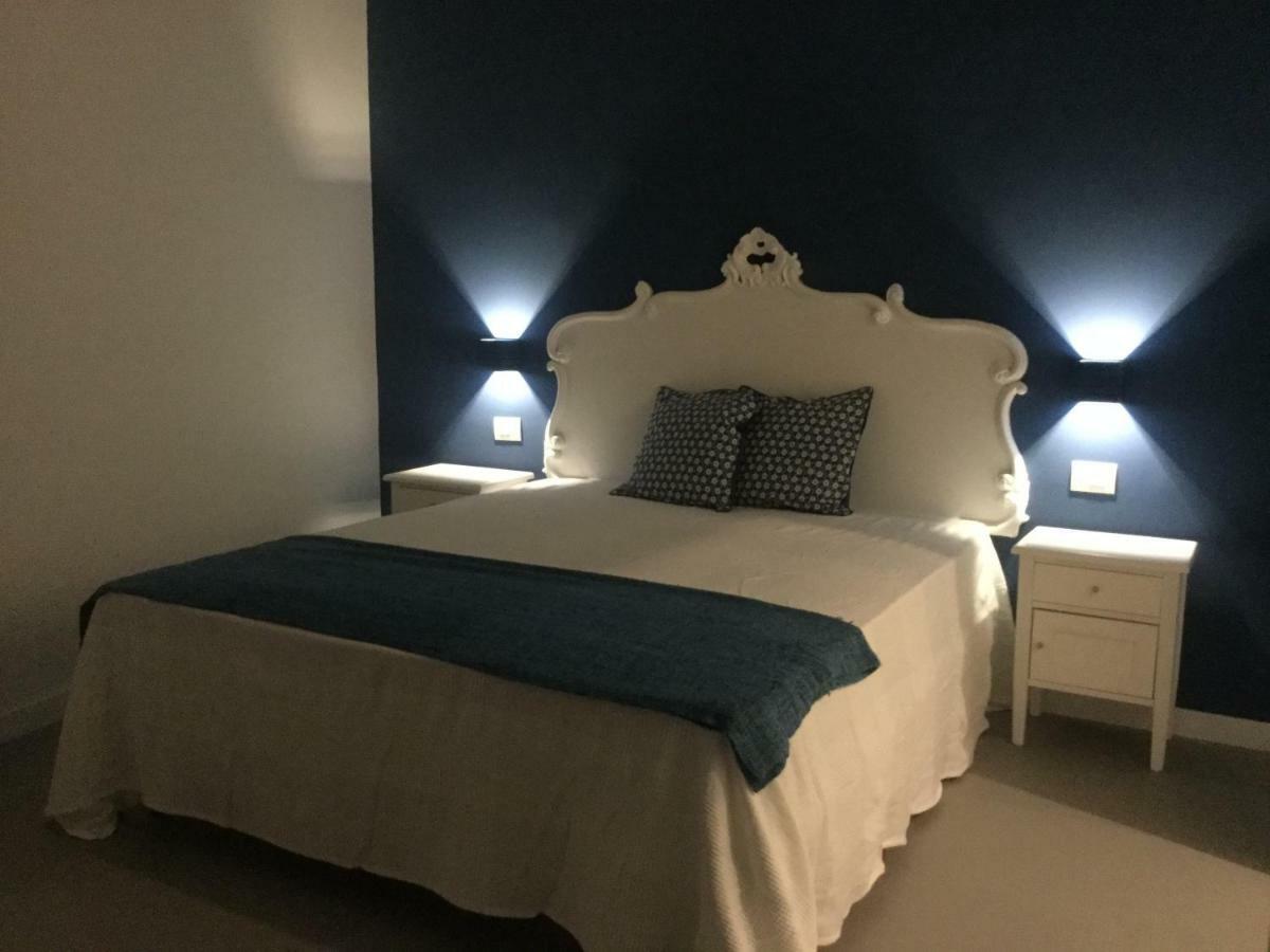 A Casa Di Anna Bed & Breakfast Napoli Bagian luar foto