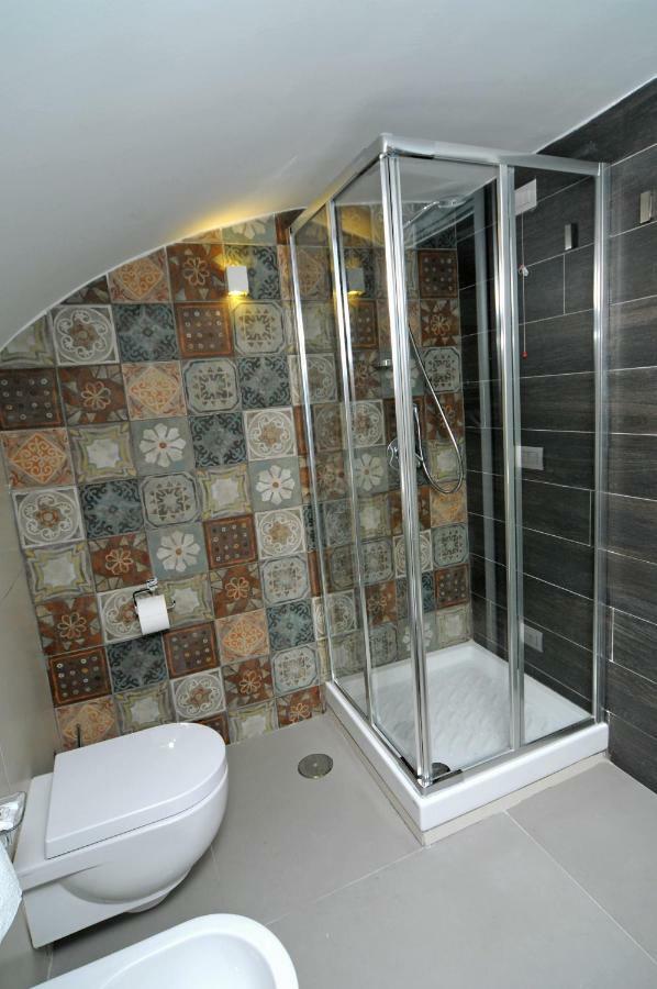 A Casa Di Anna Bed & Breakfast Napoli Bagian luar foto