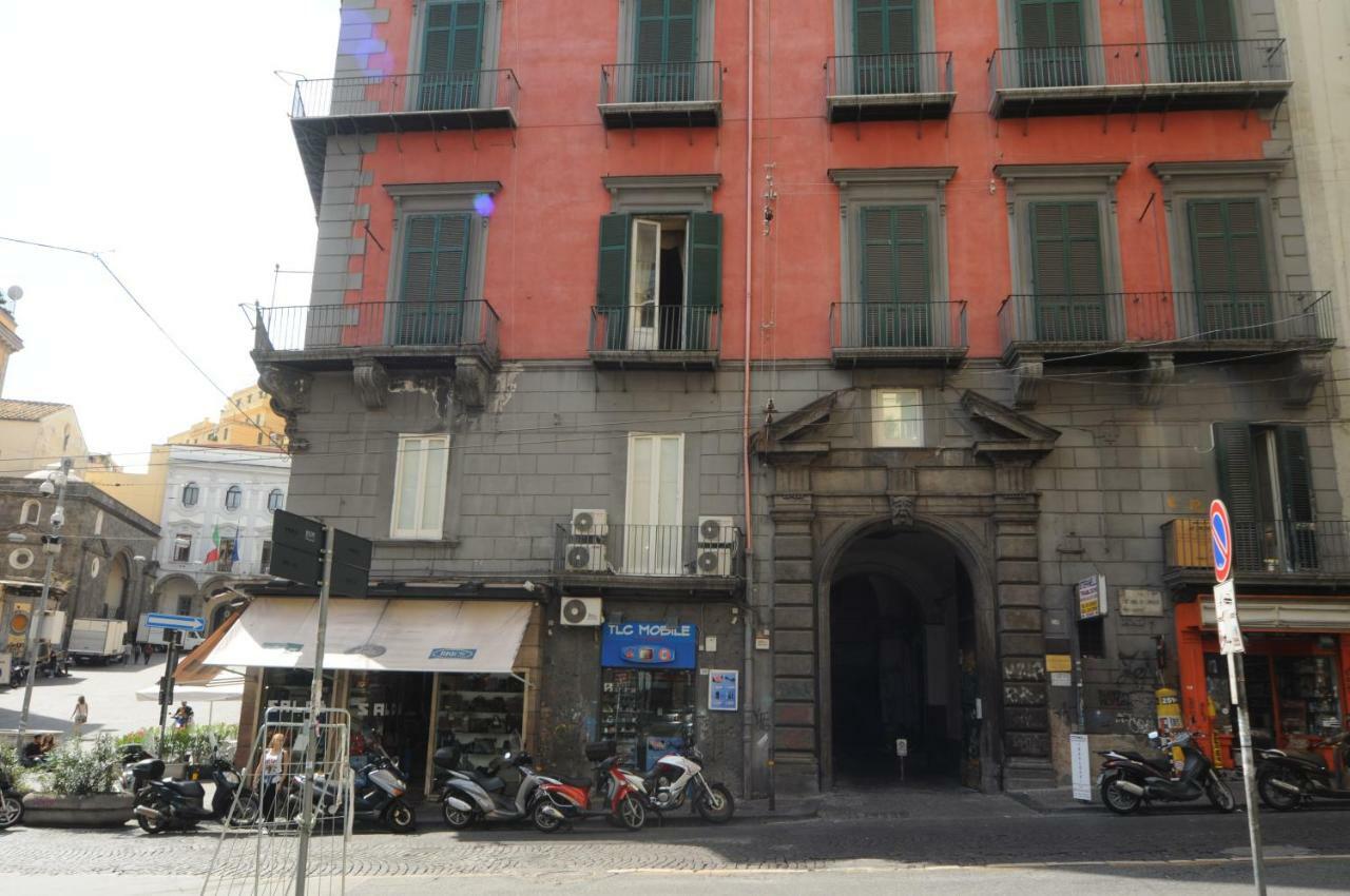 A Casa Di Anna Bed & Breakfast Napoli Bagian luar foto